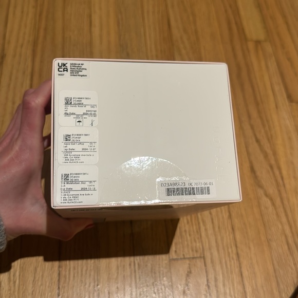 NuFACE® Mini+ Petite Facial Toning Device brand new unopened - Picture 4 of 4